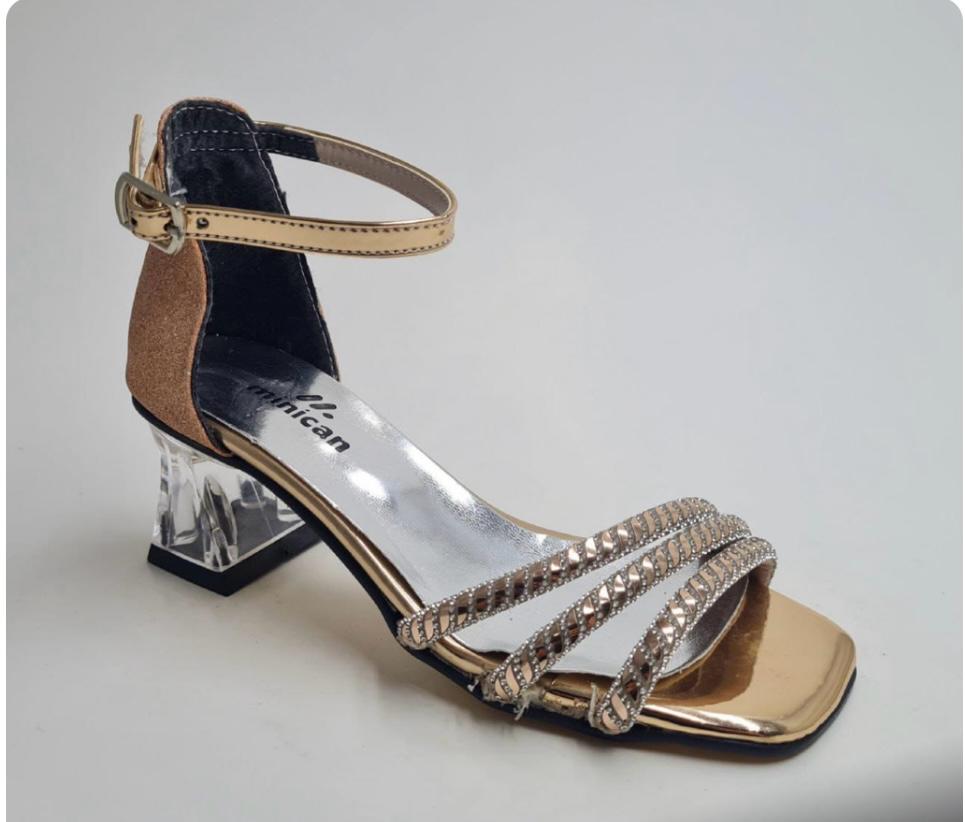 Front strap shoe